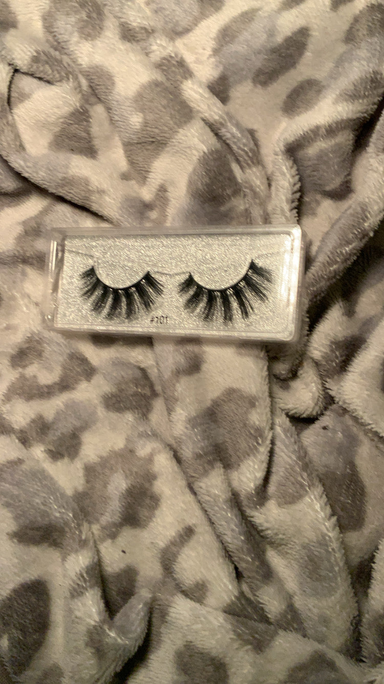 Soft glam lashes